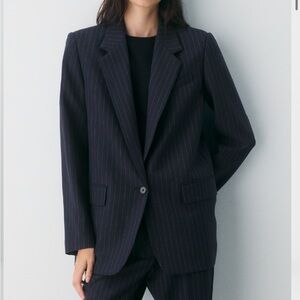 Aritzia Women's Pinstripe Blazer - Navy